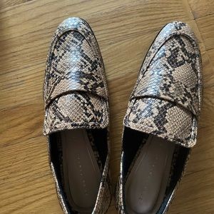 ‼️FINAL Zara snake loafers flats size 8